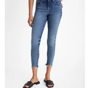 Express | MID RISE MEDIUM WASH RAW HEM
CROPPED SKINNY JEANS   4R
